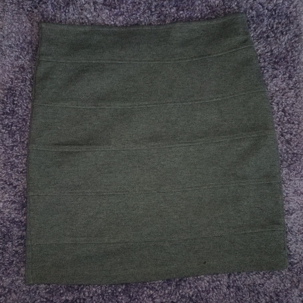 Forever 21 Gray Bandage Mini Skirt - Picture 1 of 3